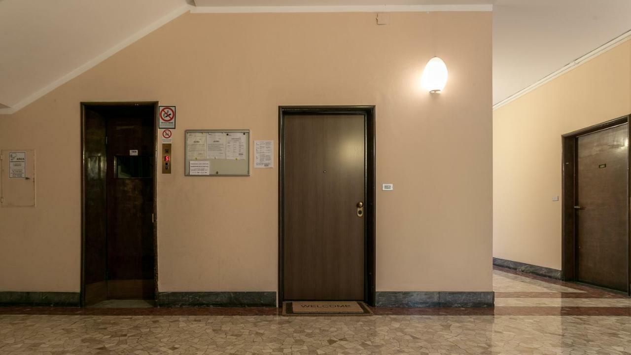 Next Stop - Central Station Milan Bagian luar foto